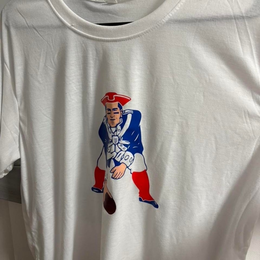 Vintage Pat Patriot New England Patriots Graphic T-Shirt White XL Retro NFL Tee‎